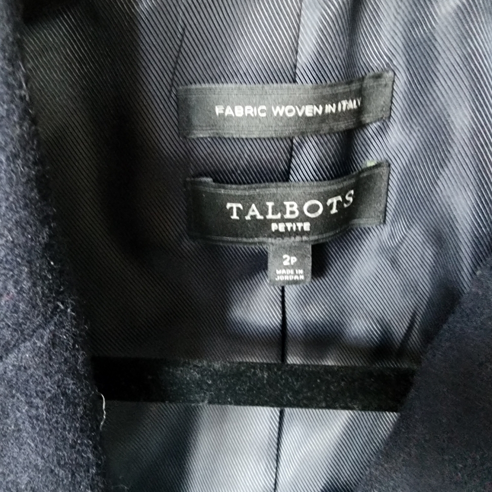 Talbots navy blue blazer,new never worn.  Size 2p - Picture 3 of 4